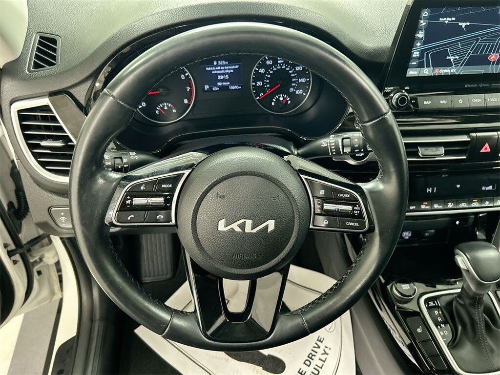 2023 Kia Seltos EX photo 4