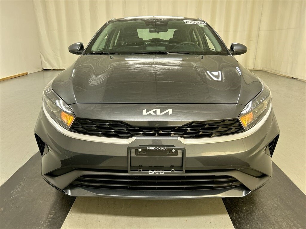 2022 Kia Forte LXS photo 3