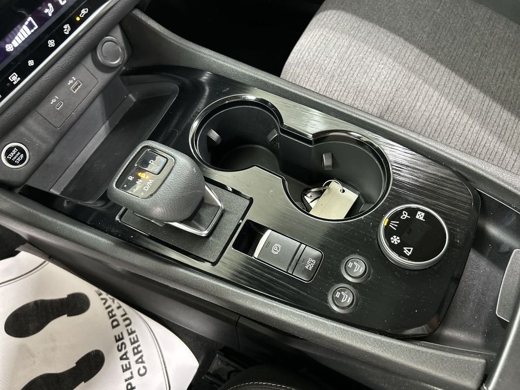 2021 Nissan Rogue SV - Photo 17
