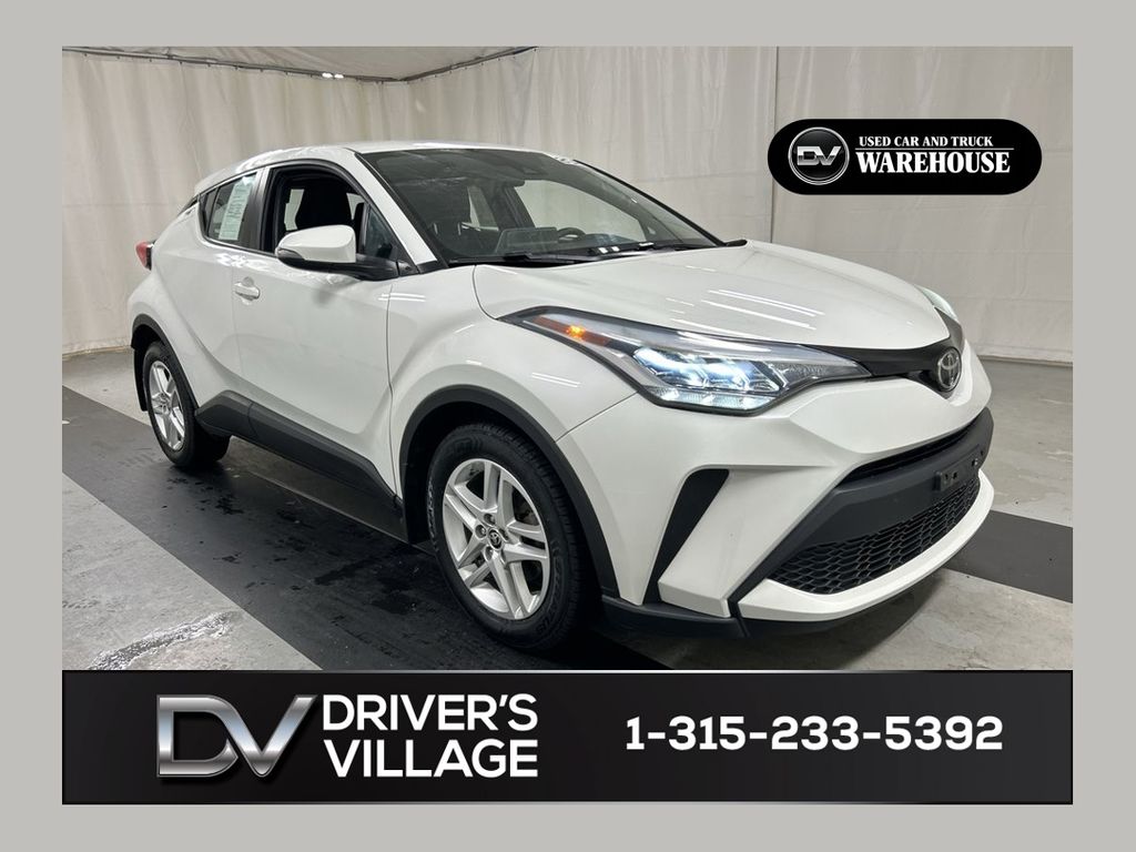 2021 Toyota C-HR LE's photo