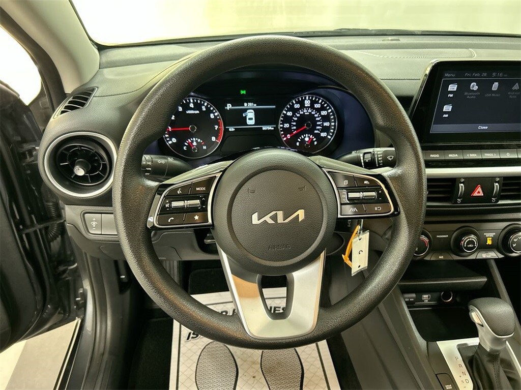 2022 Kia Forte LXS photo 4