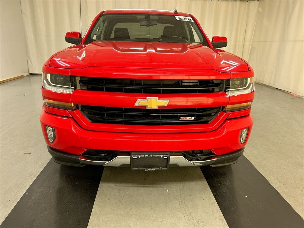 2018 Chevrolet Silverado 1500 LT photo 3