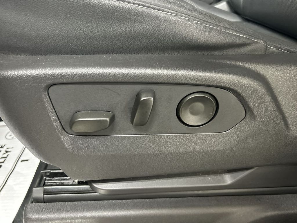 2024 Chevrolet Silverado 1500 LTZ - Photo 10