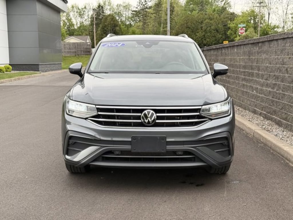 Used 2024 Volkswagen Tiguan 2.0T SE 4MOTION SUV