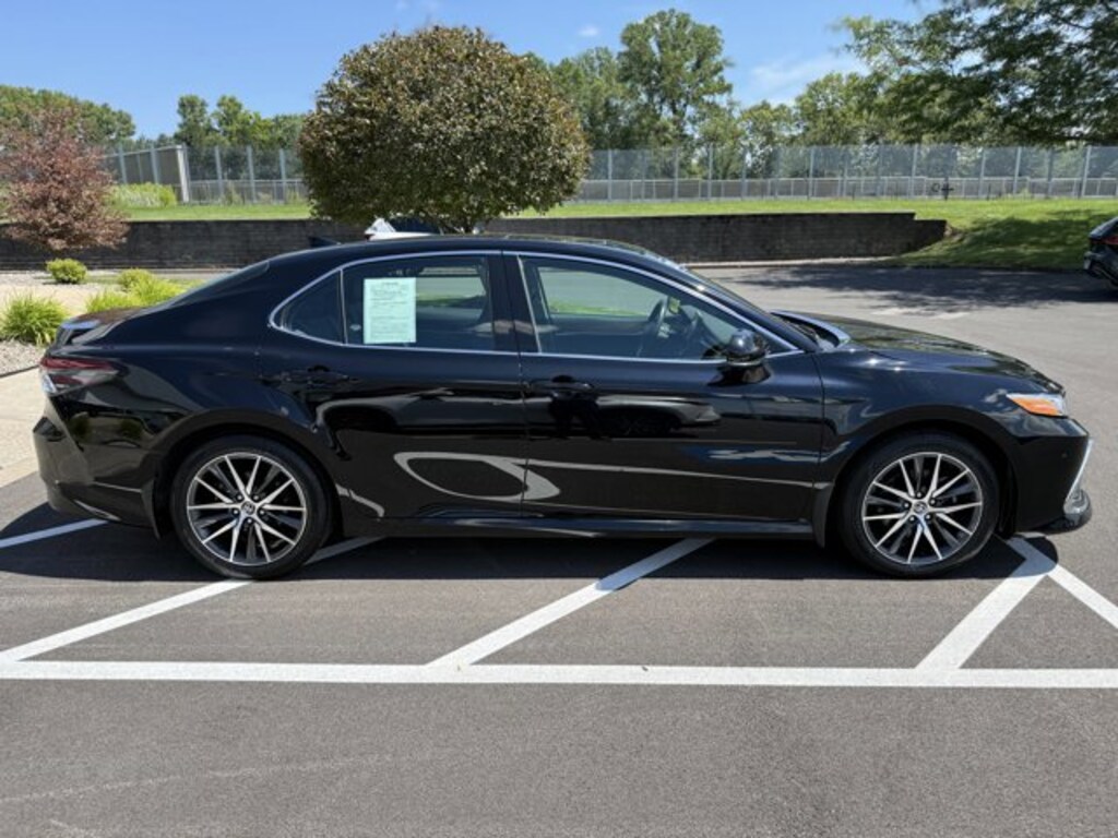 Used 2024 Toyota Camry Hybrid XLE Sedan