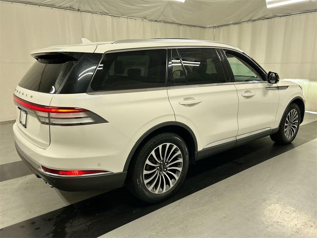 2022 Lincoln Aviator Reserve photo 2
