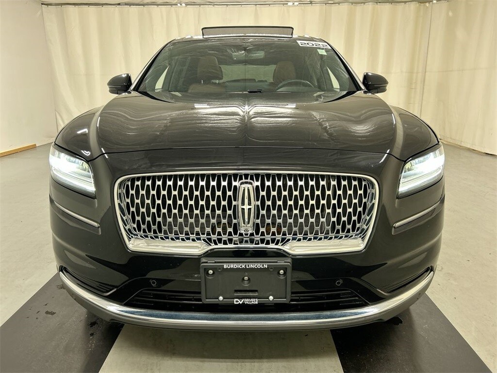 2022 Lincoln Nautilus Reserve photo 3