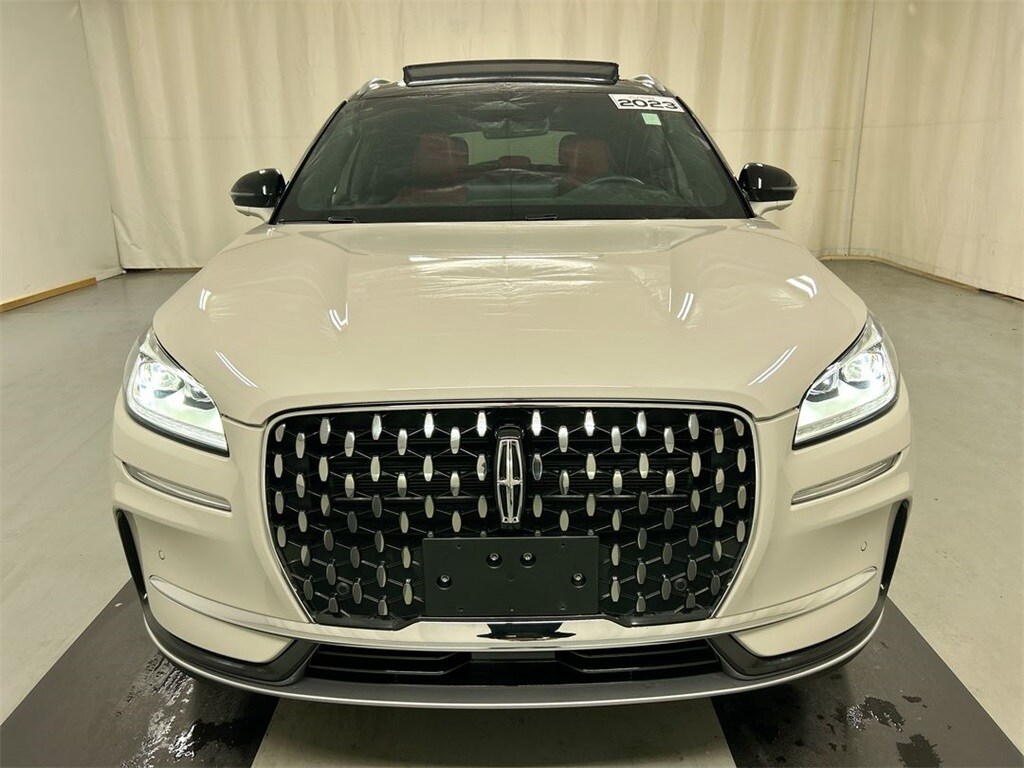 2023 Lincoln Corsair Reserve photo 2