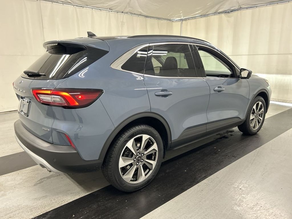 Used 2023 Ford Escape Hybrid Platinum SUV