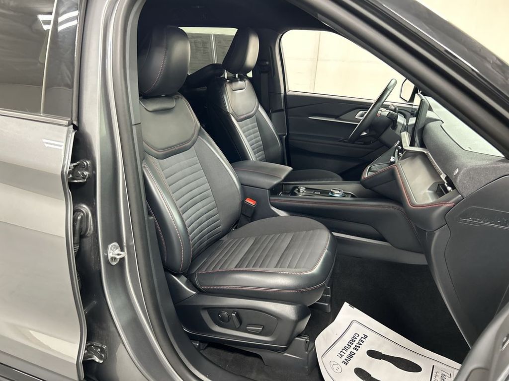 2026 Ford Explorer ST-LINE - Photo 24