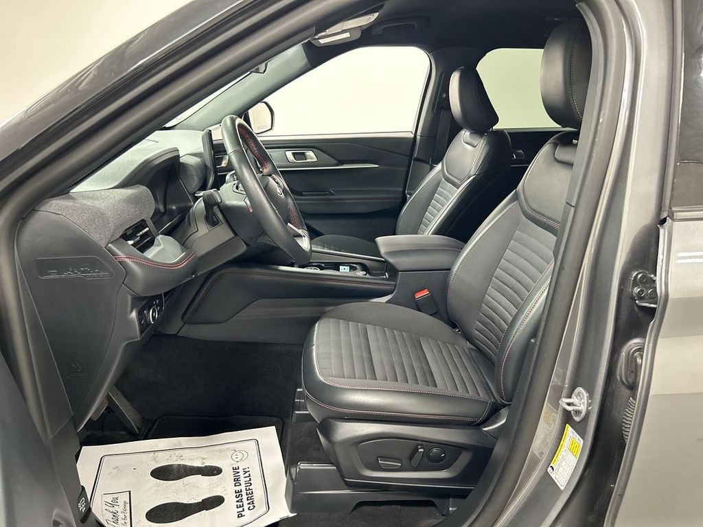2026 Ford Explorer ST-LINE - Photo 9