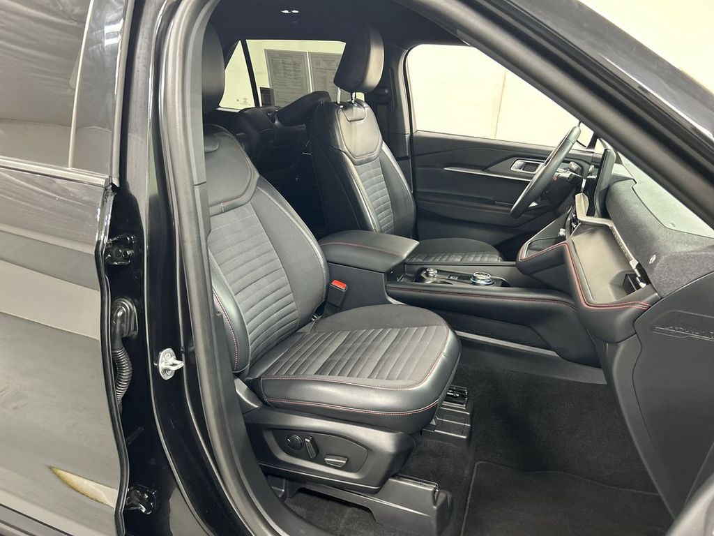 2026 Ford Explorer ST-LINE - Photo 24