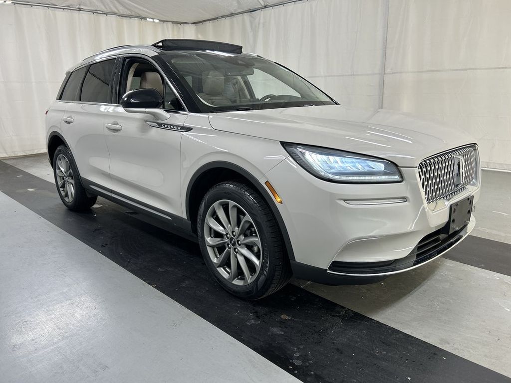 2022 Lincoln Corsair Base