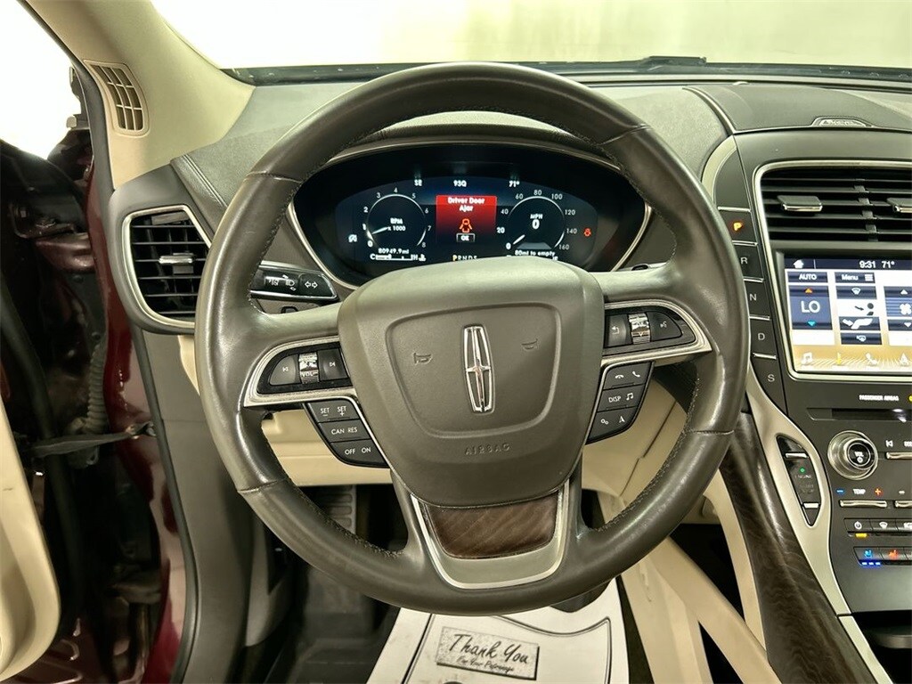 2019 Lincoln Nautilus Reserve photo 4