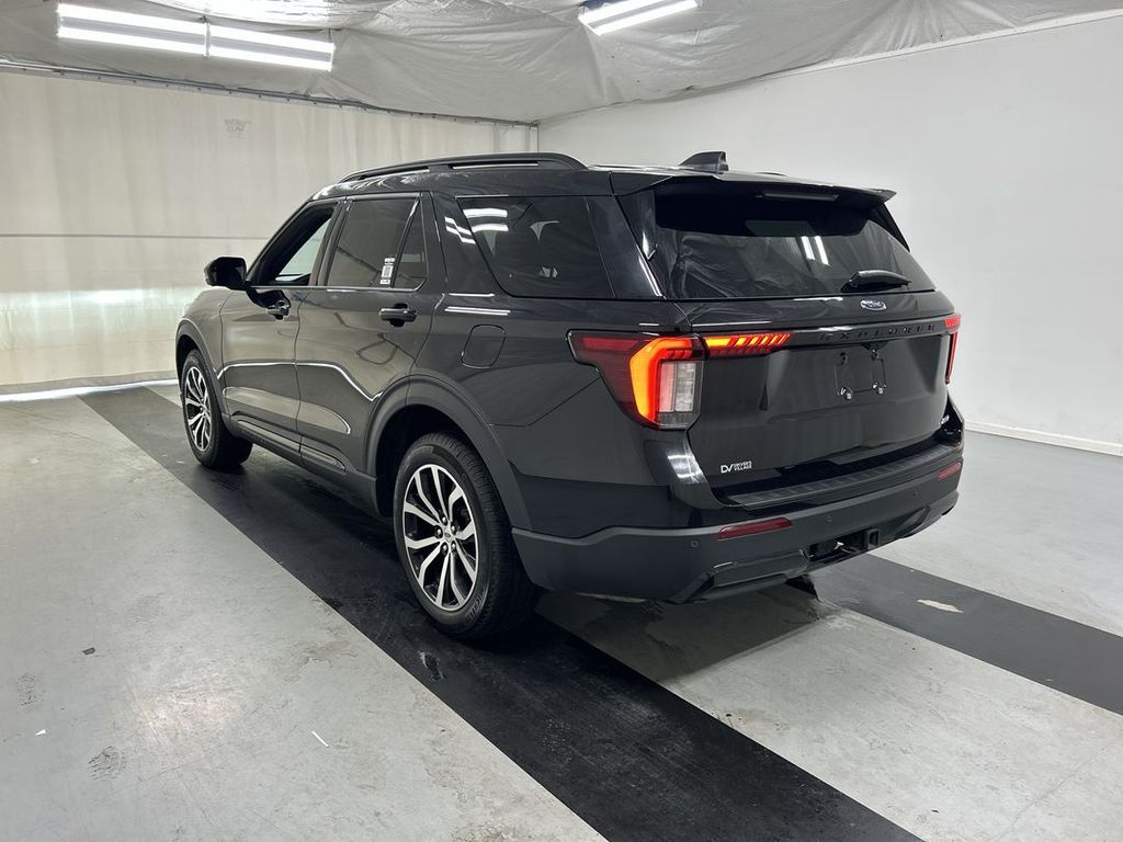 2026 Ford Explorer ST-LINE - Photo 7