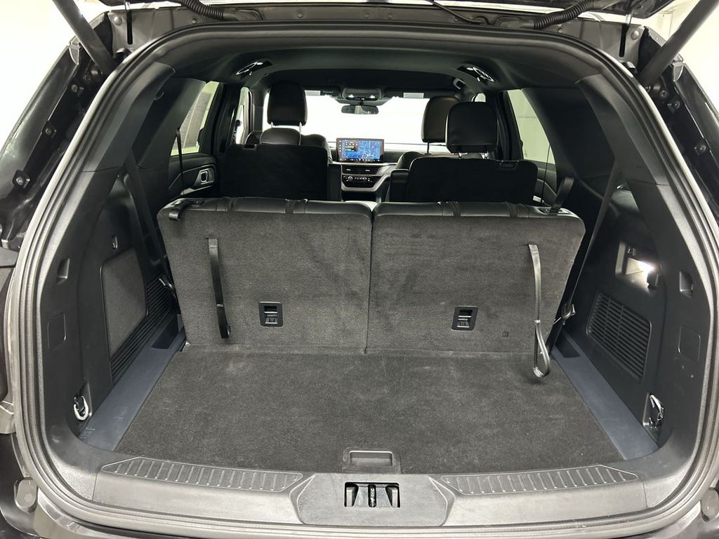 2026 Ford Explorer ST-LINE - Photo 23