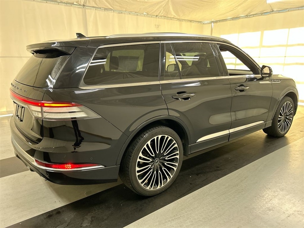 5LM5J9XC9PGL00590