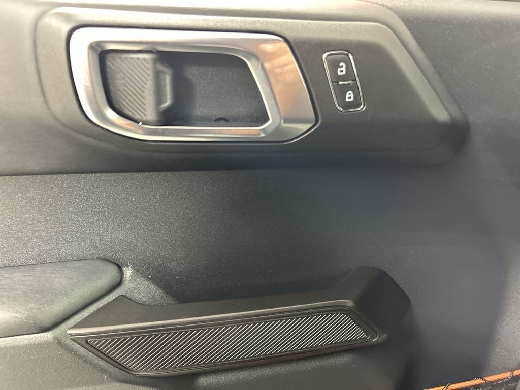 2023 Ford Bronco 4-Door Raptor - Photo 11