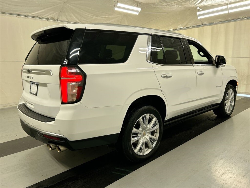 2022 Chevrolet Tahoe High Country photo 2