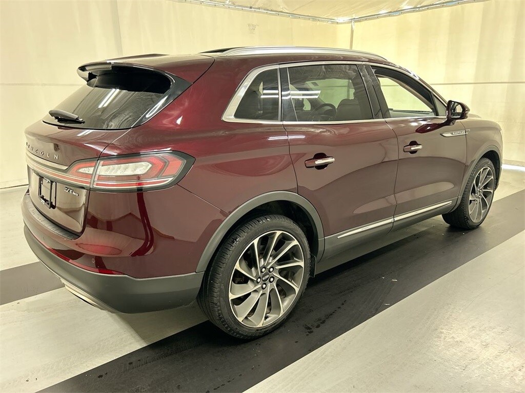 2019 Lincoln Nautilus Reserve photo 2