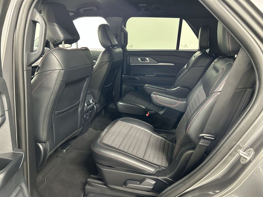 2026 Ford Explorer ST-LINE - Photo 20