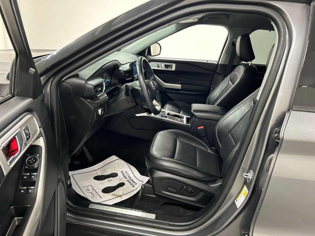 2022 Ford Explorer Limited - Photo 9