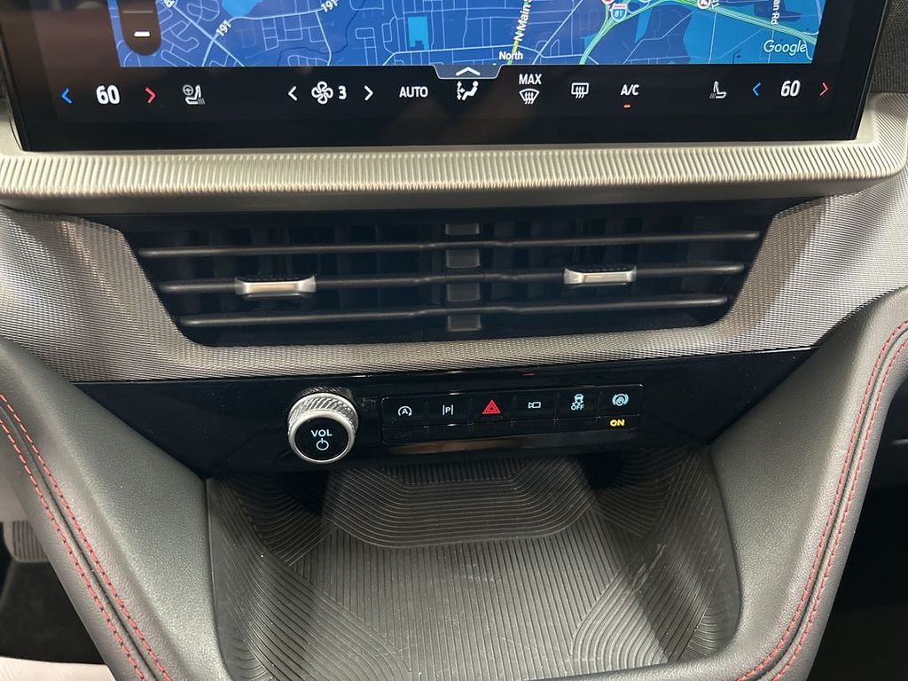 2026 Ford Explorer ST-LINE - Photo 17