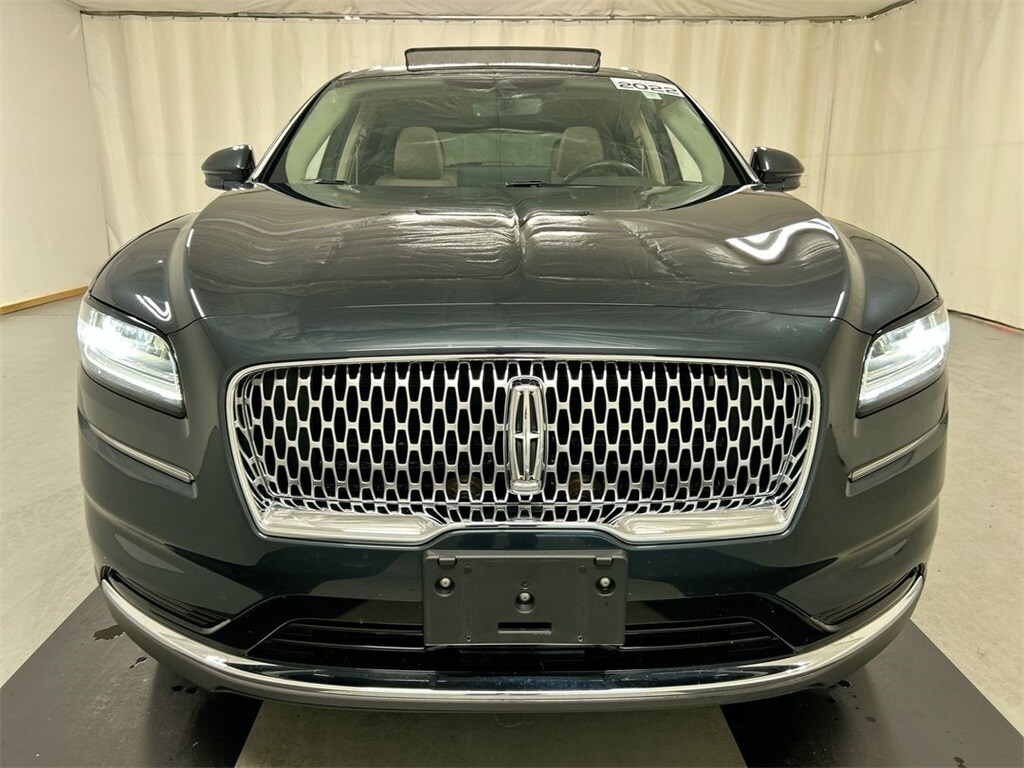 2022 Lincoln Nautilus Reserve photo 3