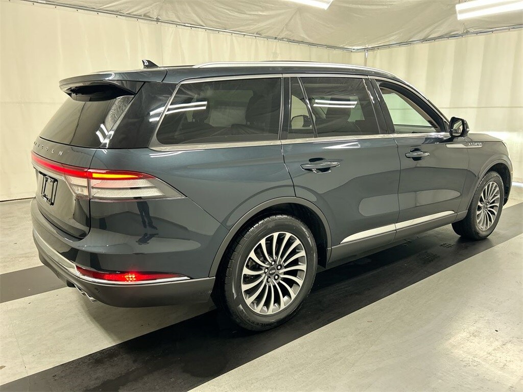 2023 Lincoln Aviator Reserve photo 2