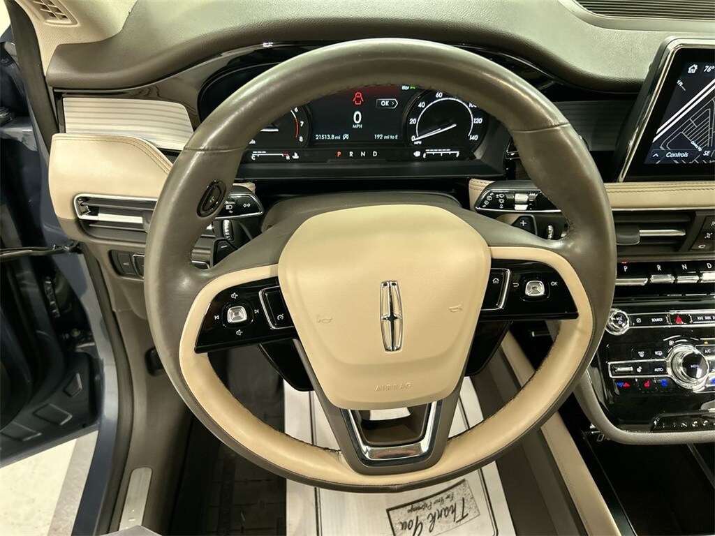 2022 Lincoln Corsair Standard photo 3