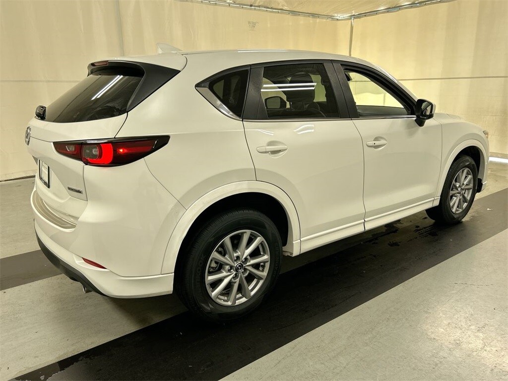 2024 Mazda CX-5 2.5 S Preferred photo 2