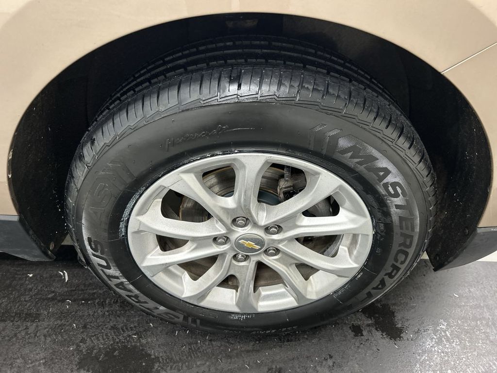 2019 Chevrolet Equinox LS - Photo 8