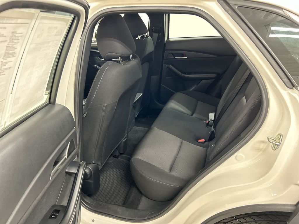 2025 Mazda CX-30 S - Photo 19