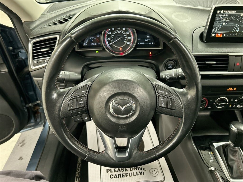 2016 Mazda Mazda3 Touring Hatchback photo 4