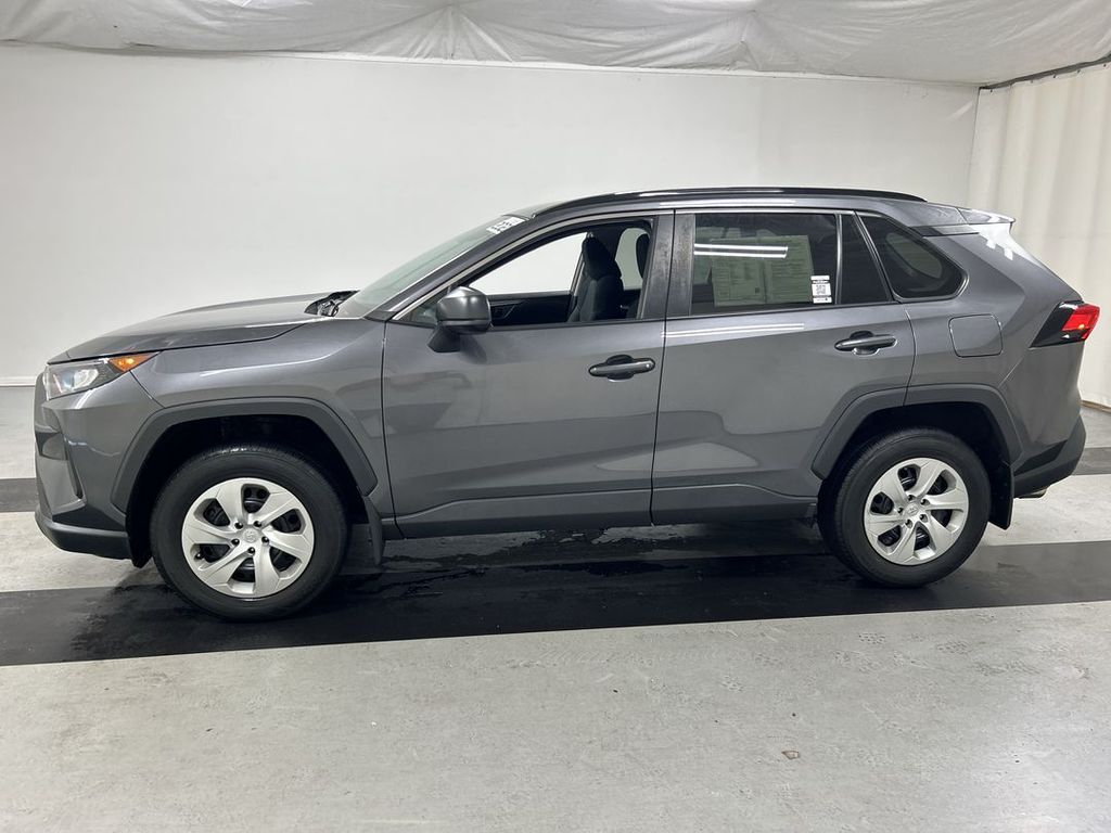 2021 Toyota RAV4 LE - Photo 6