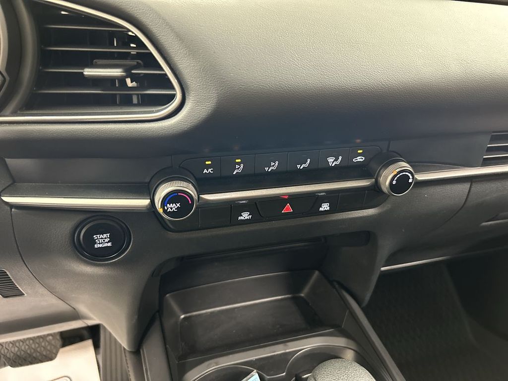 2025 Mazda CX-30 S - Photo 16