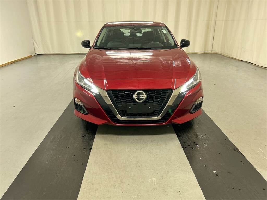 2019 Nissan Altima 2.5 SR photo 3