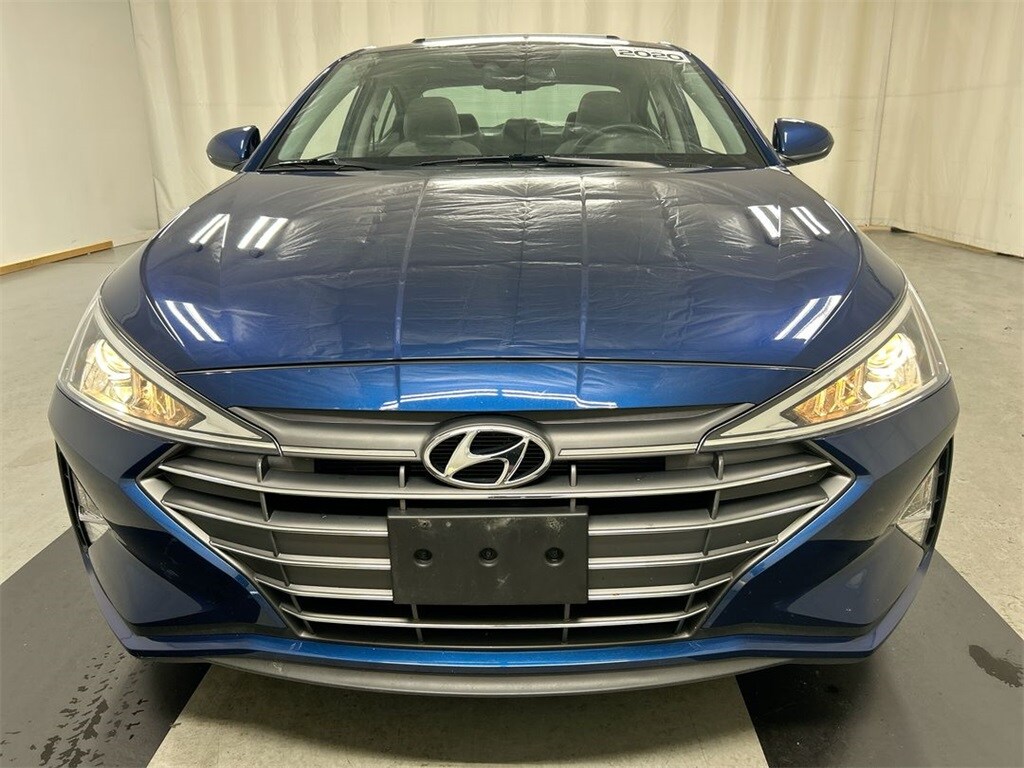2020 Hyundai Elantra Value Edition photo 3