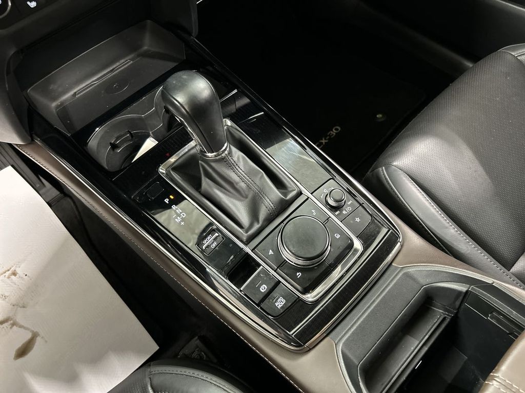 2024 Mazda CX-30 Premium - Photo 17