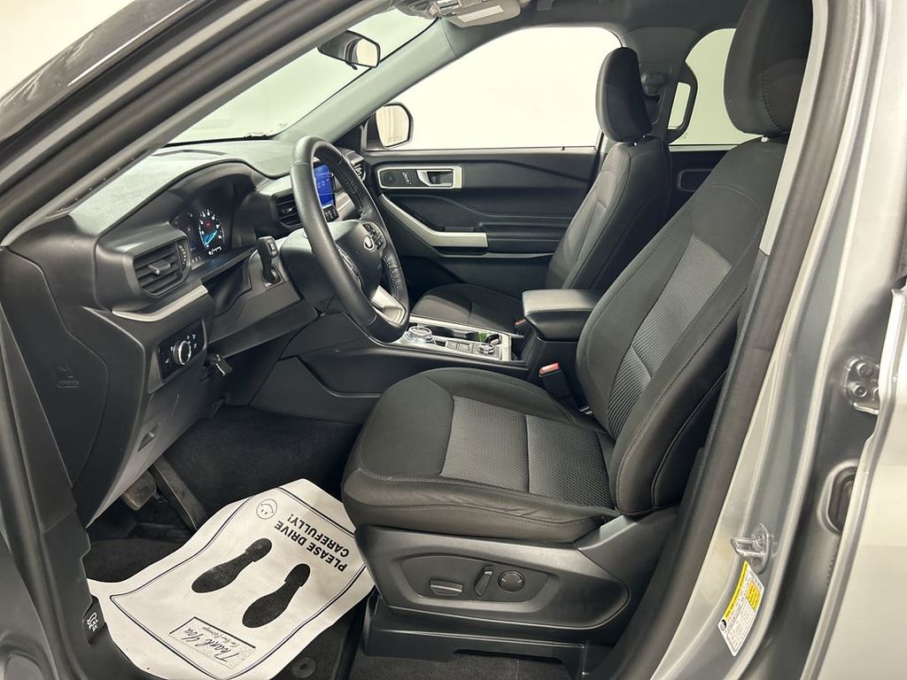 2024 Ford Explorer XLT - Photo 9