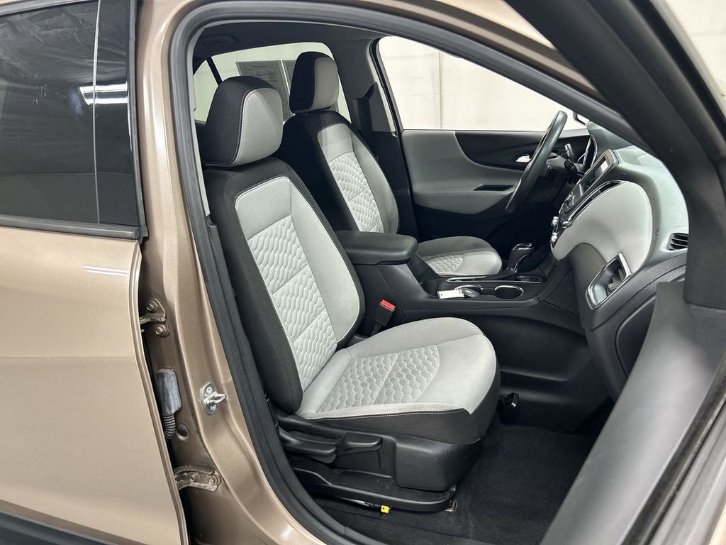 2019 Chevrolet Equinox LS - Photo 22