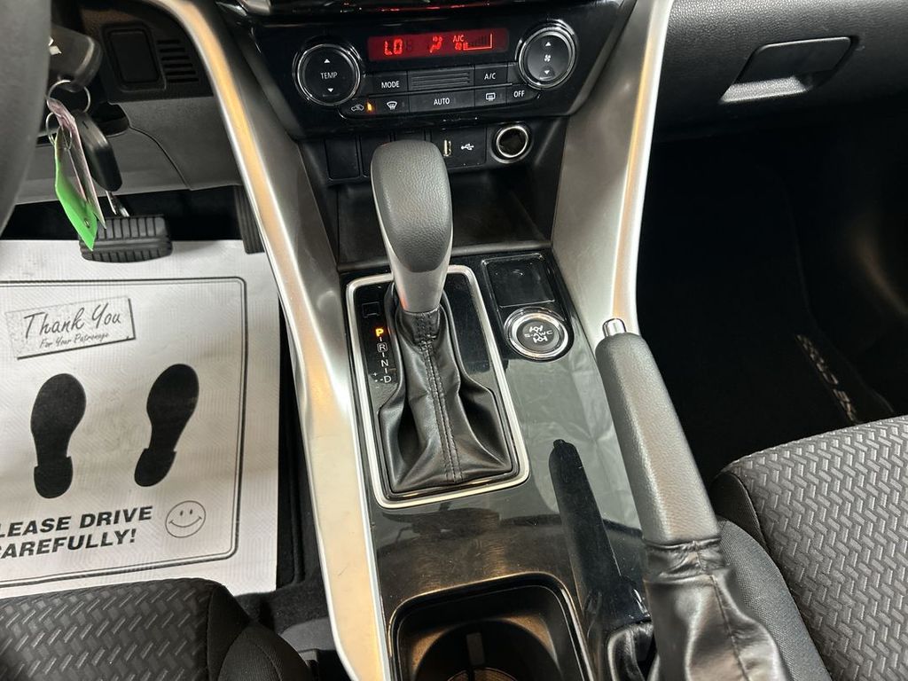 2020 Mitsubishi Eclipse Cross ES - Photo 17