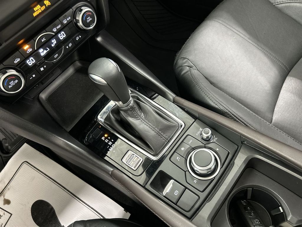 2017 Mazda Mazda3 Grand Touring - Photo 17