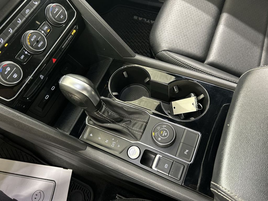 2023 Volkswagen Atlas Cross Sport SE w/Tech - Photo 17
