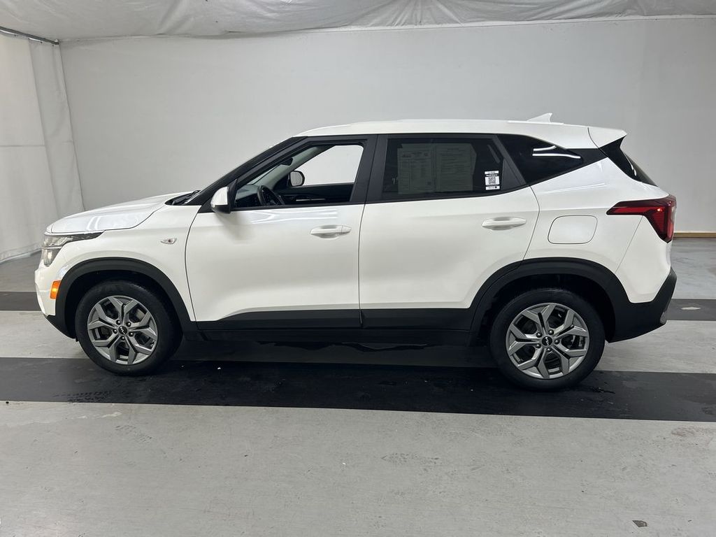 2024 Kia Seltos LX - Photo 6