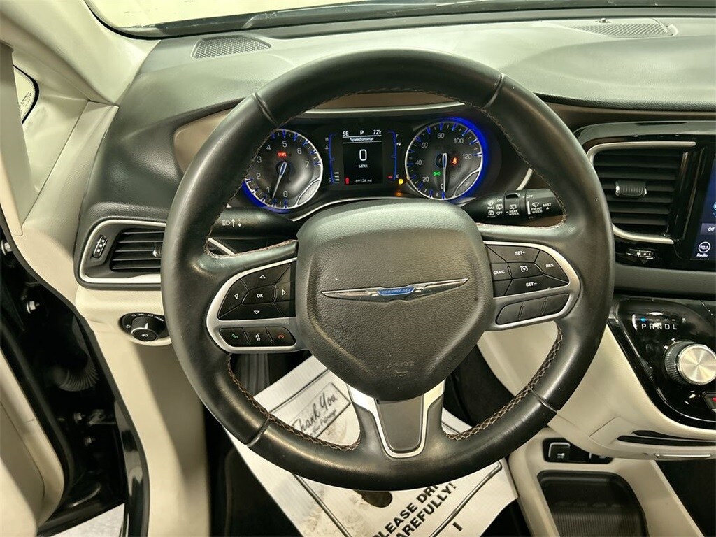 2018 Chrysler Pacifica Touring L photo 4