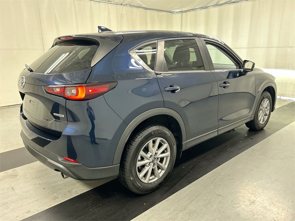 2022 Mazda CX-5 2.5 S Preferred photo 3