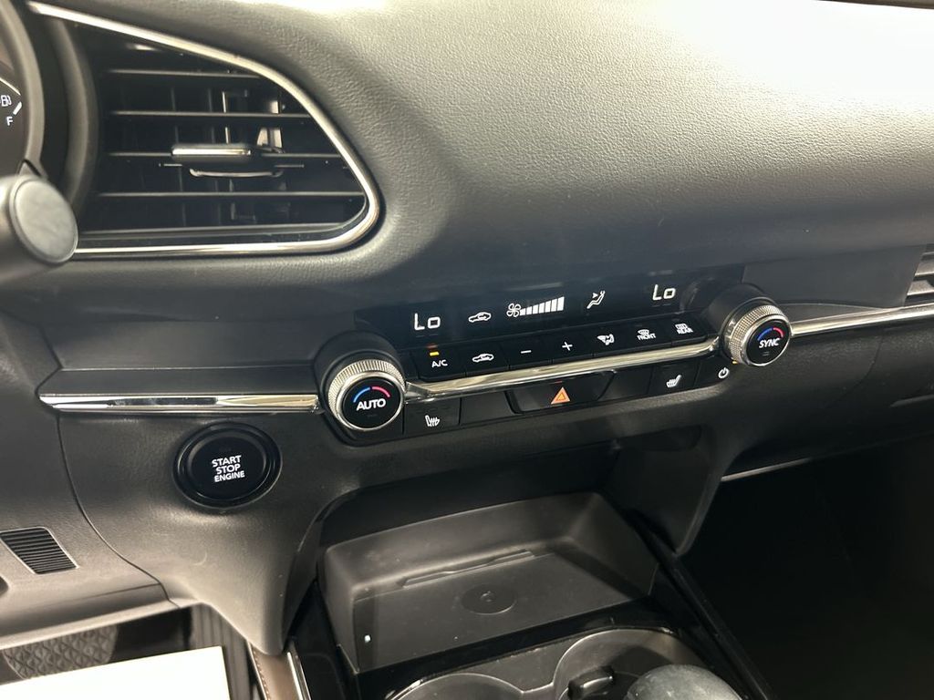 2024 Mazda CX-30 Premium - Photo 16