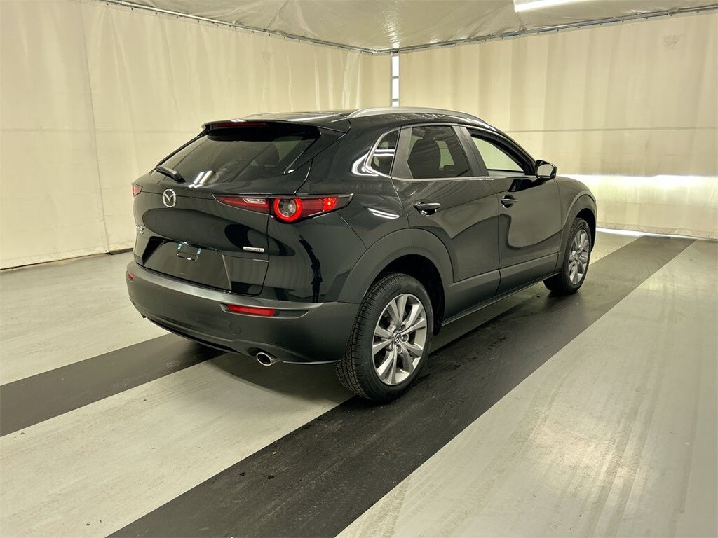 2023 Mazda CX-30 2.5 S Preferred photo 2