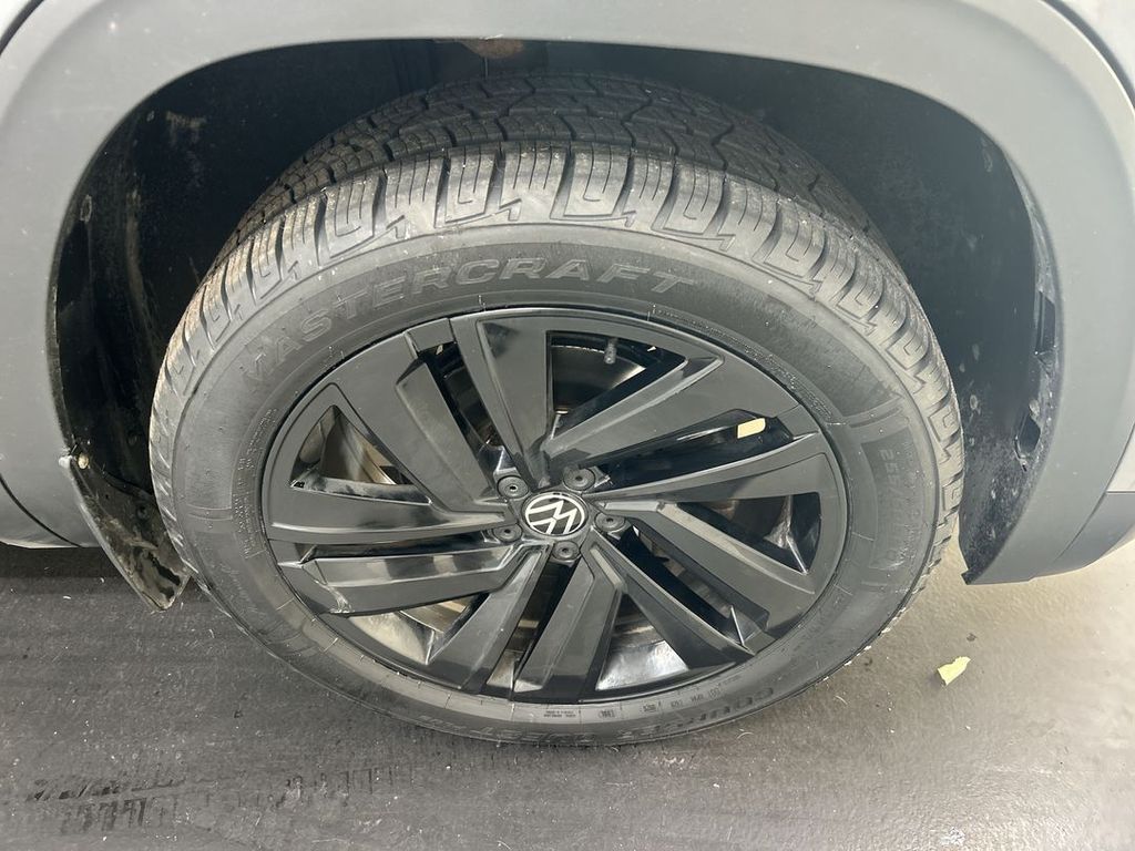 2023 Volkswagen Atlas Cross Sport SE w/Tech - Photo 8